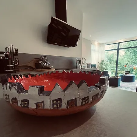 Suphuis, Aan Het Water, Lopend Apartment
